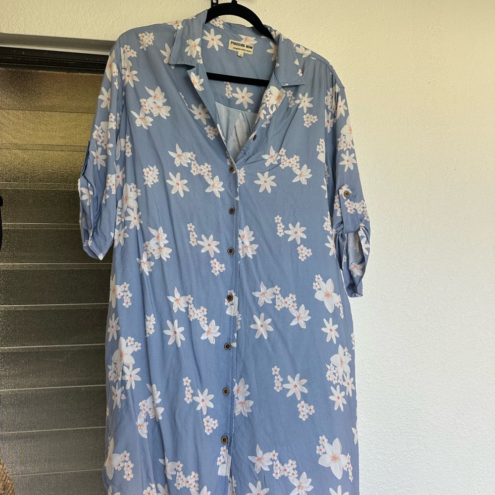 Charming Floral Button-Down Midi Dress in Blue
